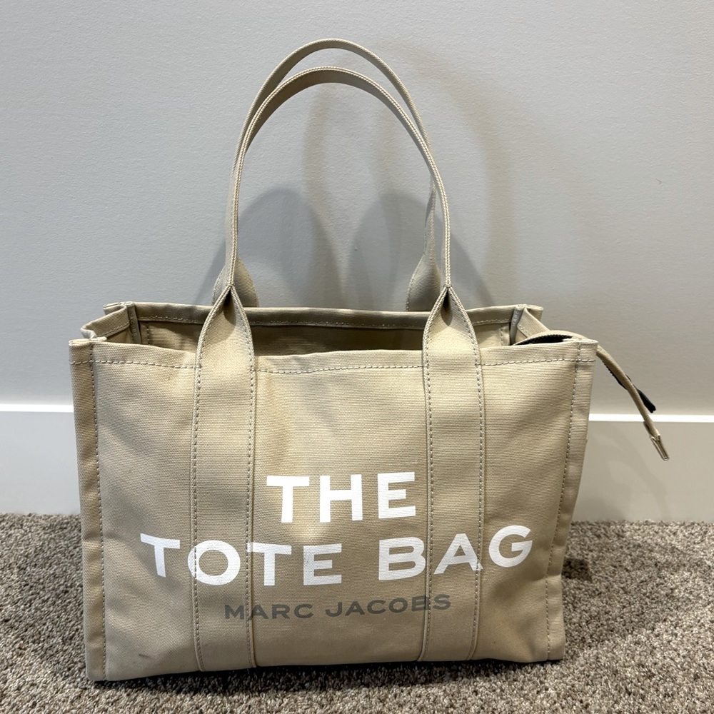 Marc Jacob’s medium tote bag